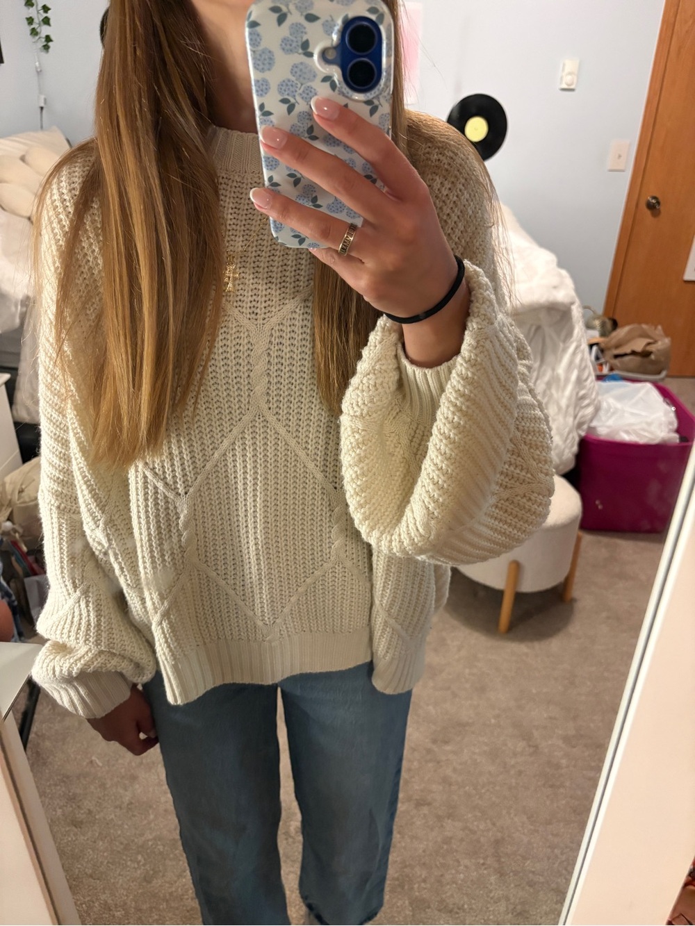 Women’s Cream Cable Knit Balloon-Sleeve Sweater